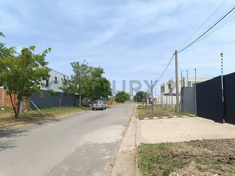 Terreno en Venta 30  mts Fondo