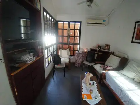 SE VENDE CASA EN RAFAELA, BARRIO 9 DE JULIO