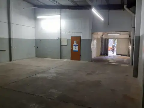 Galpon en Alquiler 9  mts Frente