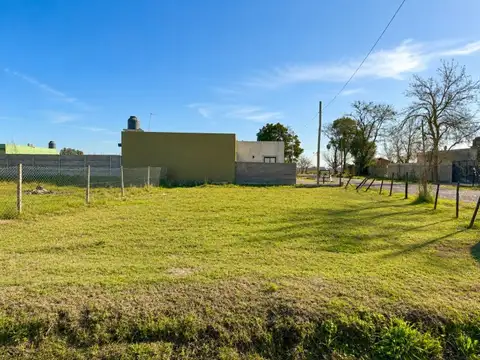 Terreno en Venta 30  mts Fondo