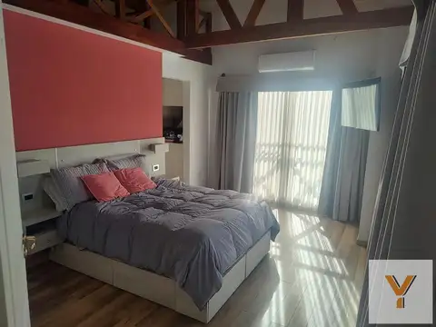 Casa 8 ambientes con 4 baños