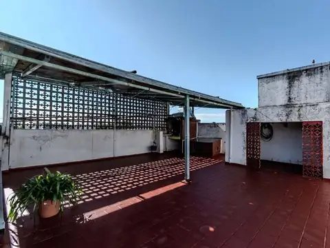 Depto Tipo Casa en Venta de 6 ambientes