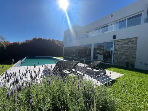 Casa - Marinas del Yacht