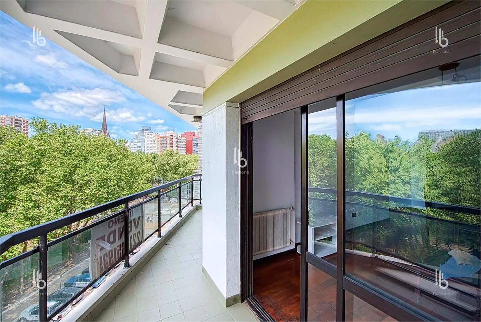 Departamento 3 amb con cochera y balcón — La Perla