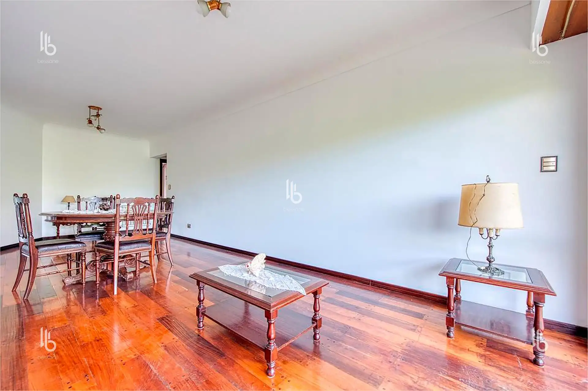 Departamento 3 amb con cochera y balcón — La Perla