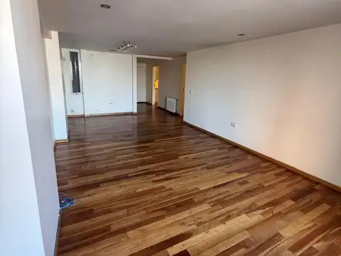 Muñecas 700, Piso 7