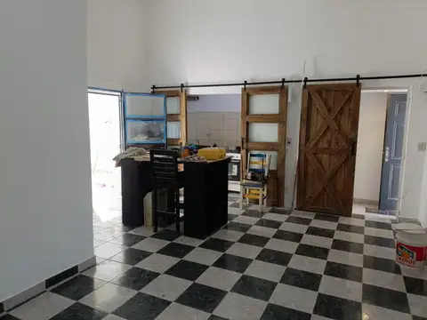 ph tipo casa de 3 amb y medio al frente con patio sin expen