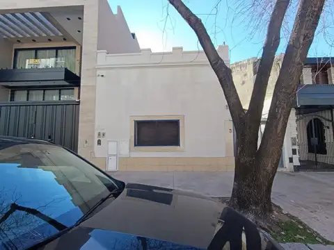 ph tipo casa de 3 amb y medio al frente con patio sin expen