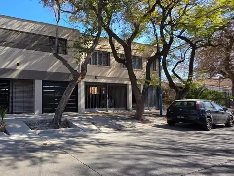 Casa  en Barrio Bancario