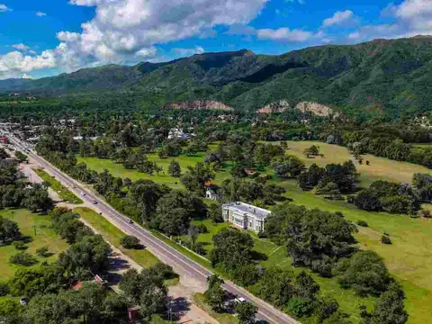 VENTA CASONA Y 17 HAS COSTA AL LAGO SOBRE RUTA 38
