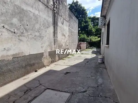 Casa 5 ambientes con 1 baño