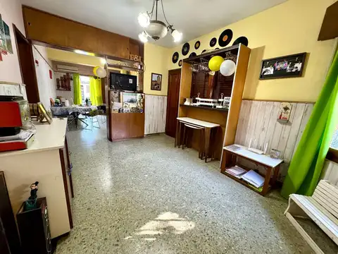 Casa 6 ambientes con 1 baño