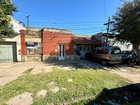 Casa 6 ambientes con 1 baño
