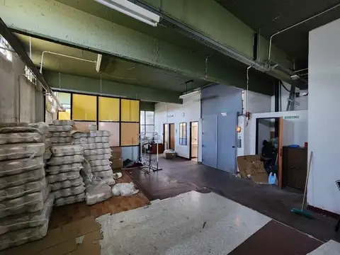 Galpón en venta - 7 Ambientes - Parque Chacabuco 