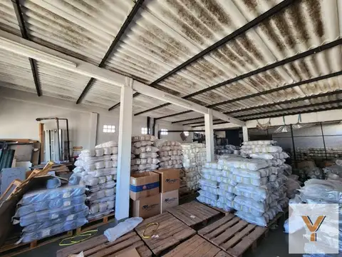 Galpón en venta - 7 Ambientes - Parque Chacabuco