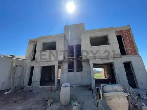 Century 21 Santos presenta este dúplex 3 Dormitorios a estrenar ubicado en Docta Urbanización, Manza