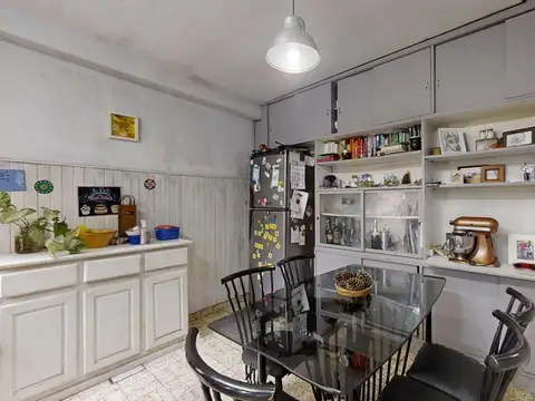 Casa 5 ambientes con 1 baño