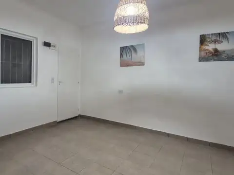 Depto Tipo Casa en Venta en Caseros, $ 620.000