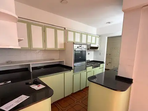 Departamento 4 ambientes con 2 baños