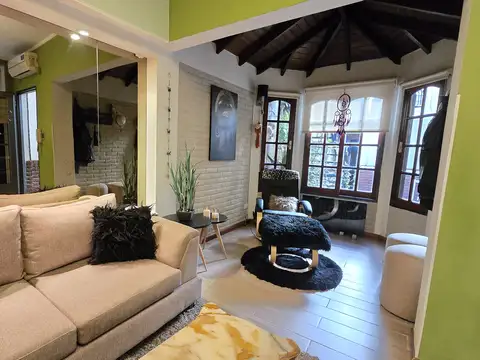 Depto Tipo Casa en Venta de 4 dormitorios