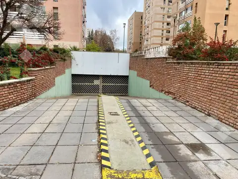 Venta Cochera en Islas Malvinas al 100. Neuquen Capital