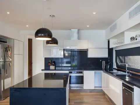 Casa 5 ambientes con 5 baños