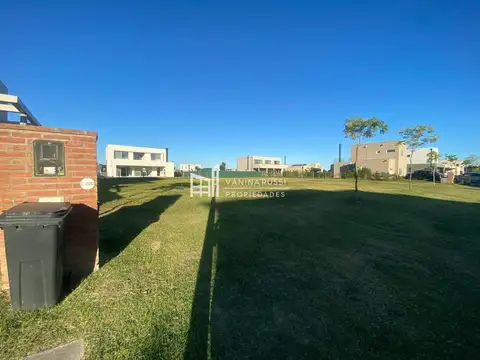 LOTE EN VENTA - RIBERAS, PUERTOS DEL LAGO