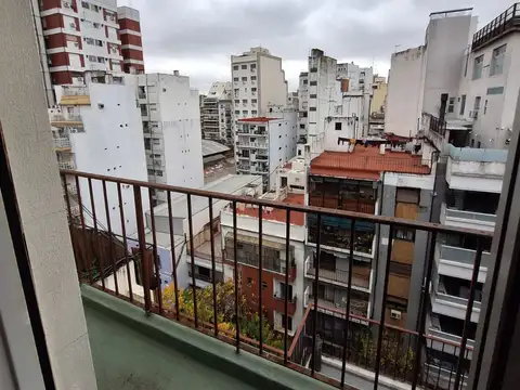 DOS AMBIENTES CON BALCON