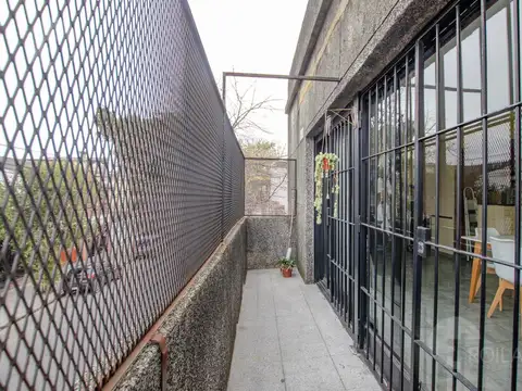 Depto Tipo Casa 4 ambientes con 2 baños