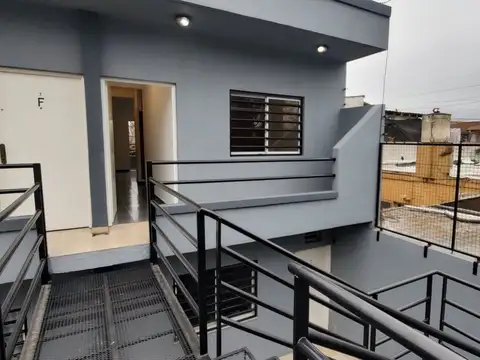 Venta PH 2 AMBIENTES QUILMES OSTE CON BALCÓN