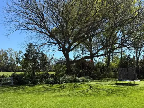 Casa de 8 ambientes  en venta en Mayling Club de Campo, Pilar