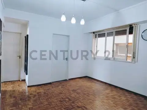 Venta departamento 2 amb Av del Libertador - A pasos del Rio