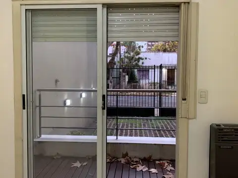 Departamento 2 ambientes al frente, Caseros centro, APTO PROFESIONAL