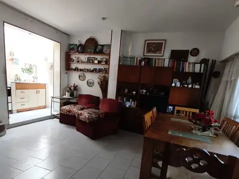 Depto Tipo Casa en Venta de 3 ambientes