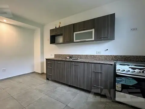 Depto Tipo Casa en Venta 8 años