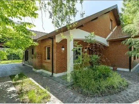 Casa en venta en Echeverría del Lago, apta crédito. Canning, Esteban Echeverría.