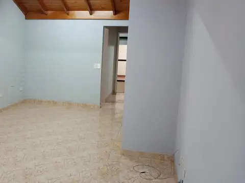 Depto Tipo Casa en Alquiler de 2 dormitorios
