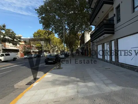 ALQUILER - LOCAL  - A ESTRENAR - LINIERS - GAS - EXCELENTE UBICACIÓN - LINIERS