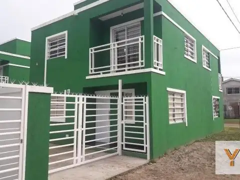 Departamento en venta - 3 dormitorios 2 baños - 70mts2  - Mar De Ajo