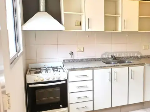 Depto Tipo Casa 2 ambientes con 1 baño