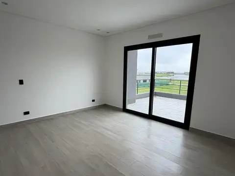 Casa en venta en el Barrio Amarras, Puertos / Escobar