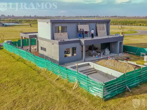Casa en Venta en Puertos - Barrio Amarras, USD 480.000
