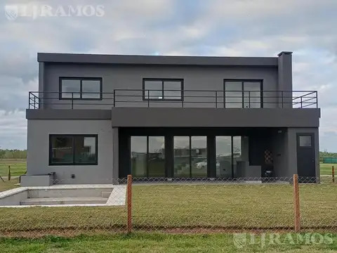 Barrio Amarras, Puertos / Escobar