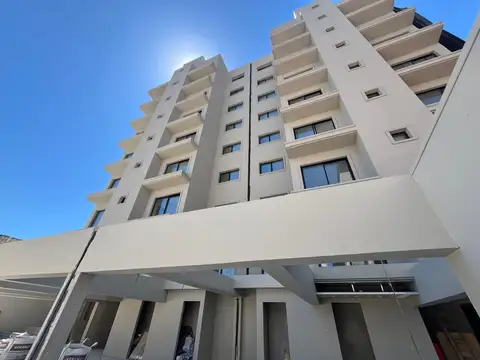 VENTA AMBIENTE CON BALCON A ESTRENAR