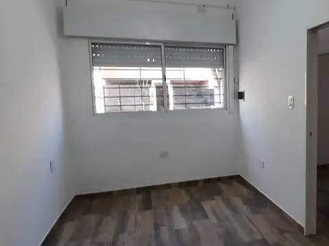 Depto Tipo Casa en Alquiler de 1 dormitorio