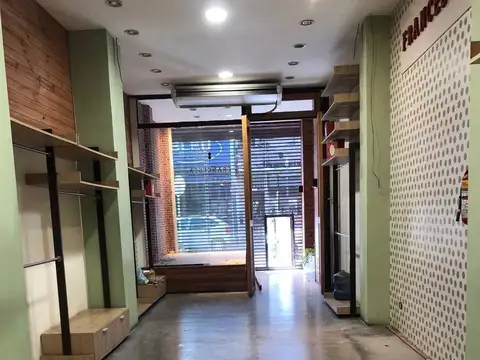 lquiler  LOCAL EN PLENO FOCO COMERCIAL CASEROS CENTRO