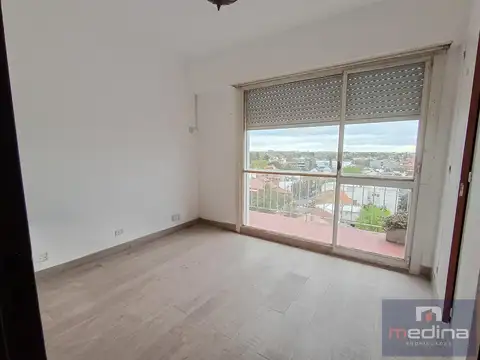 Excelente 2 Ambientes con Balcón y Vista Abierta – Martínez
