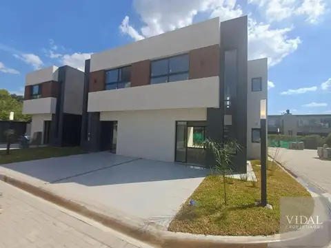 Casas venta en condominio Caamaño