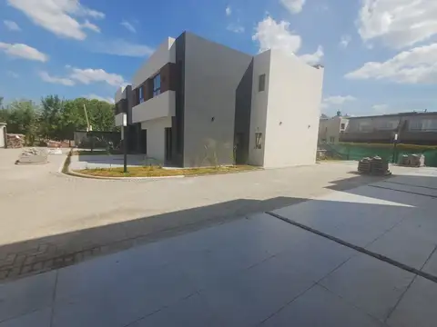 Casa en Venta al Este