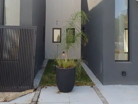 Casa en Venta en Pilar, USD 170.000